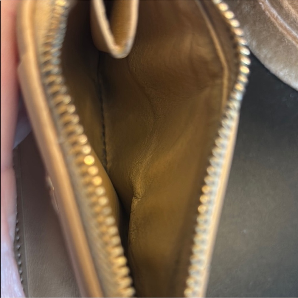Bottega Veneta Tan Leather Wallet with dust bag - Picture 6 of 16